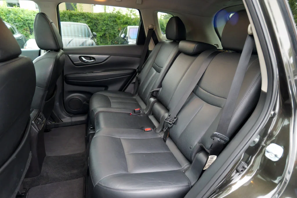Used 2015 Midnight Jade Nissan SL image 27