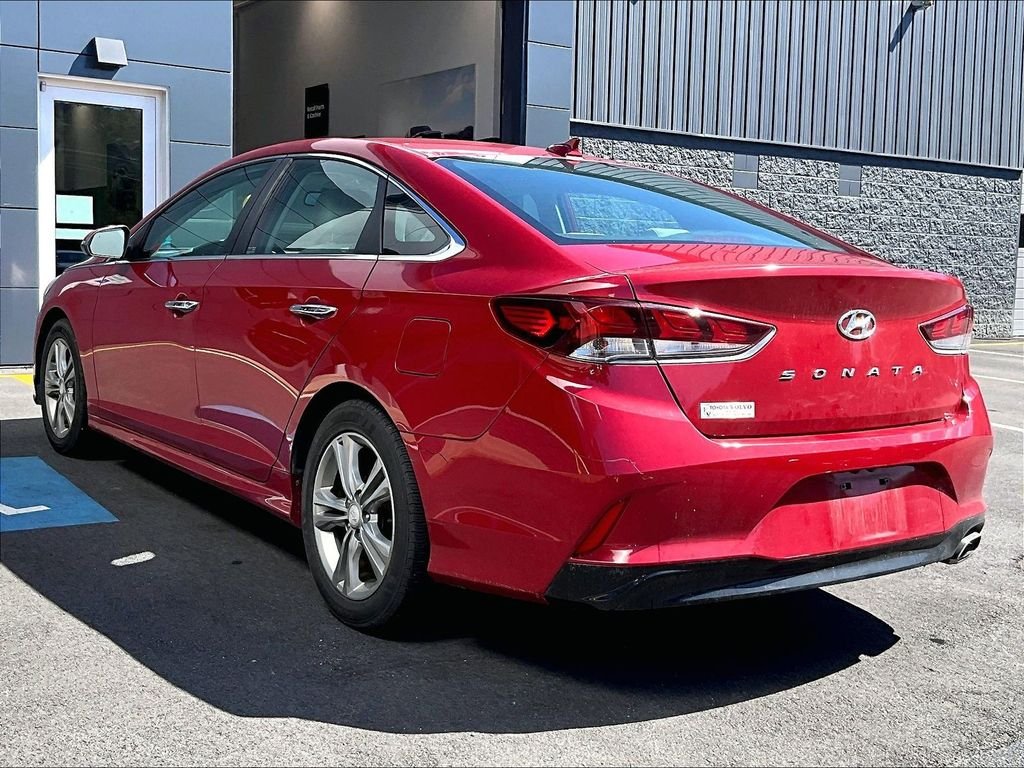 Used 2018 Red Hyundai SEL image 6
