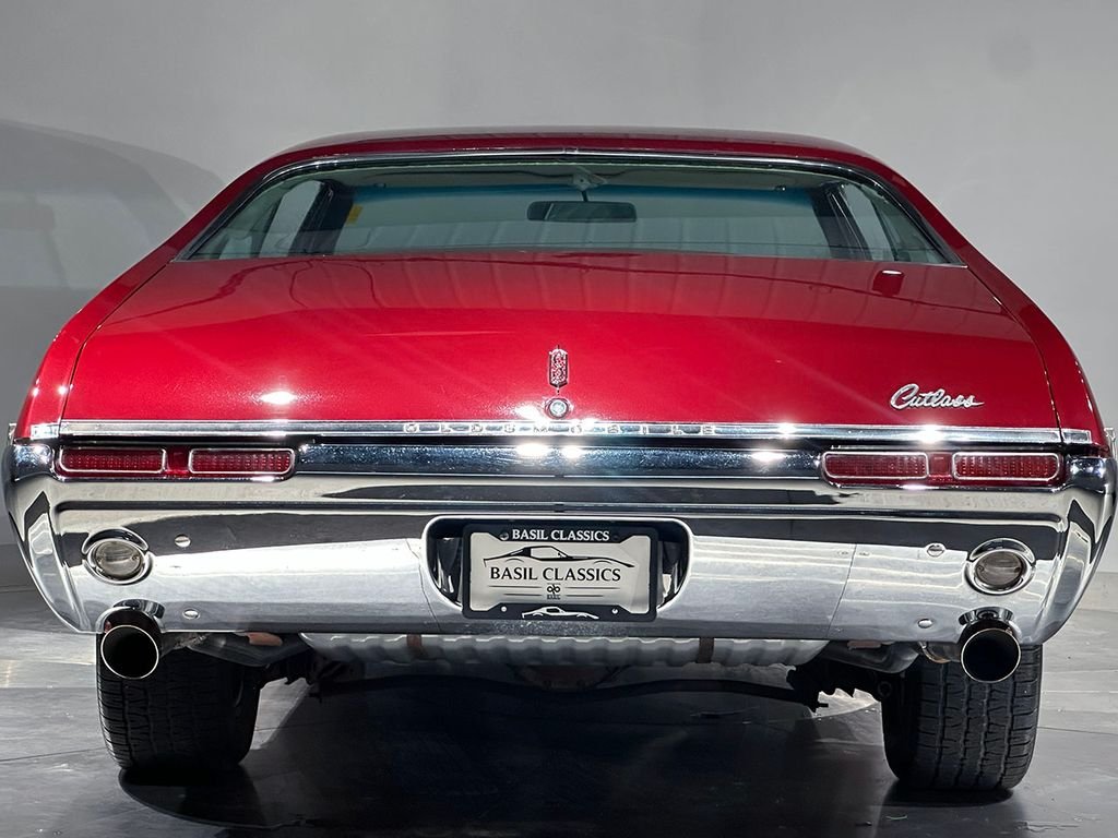 Used 1968 Red Oldsmobile Supreme image 36