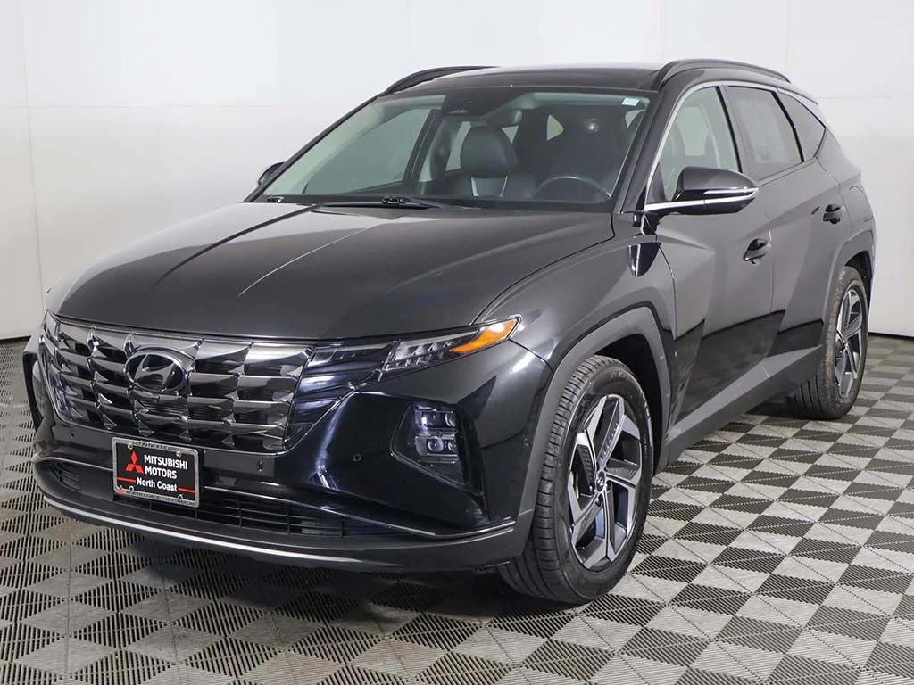 Used 2022 Black Hyundai Limited image 10