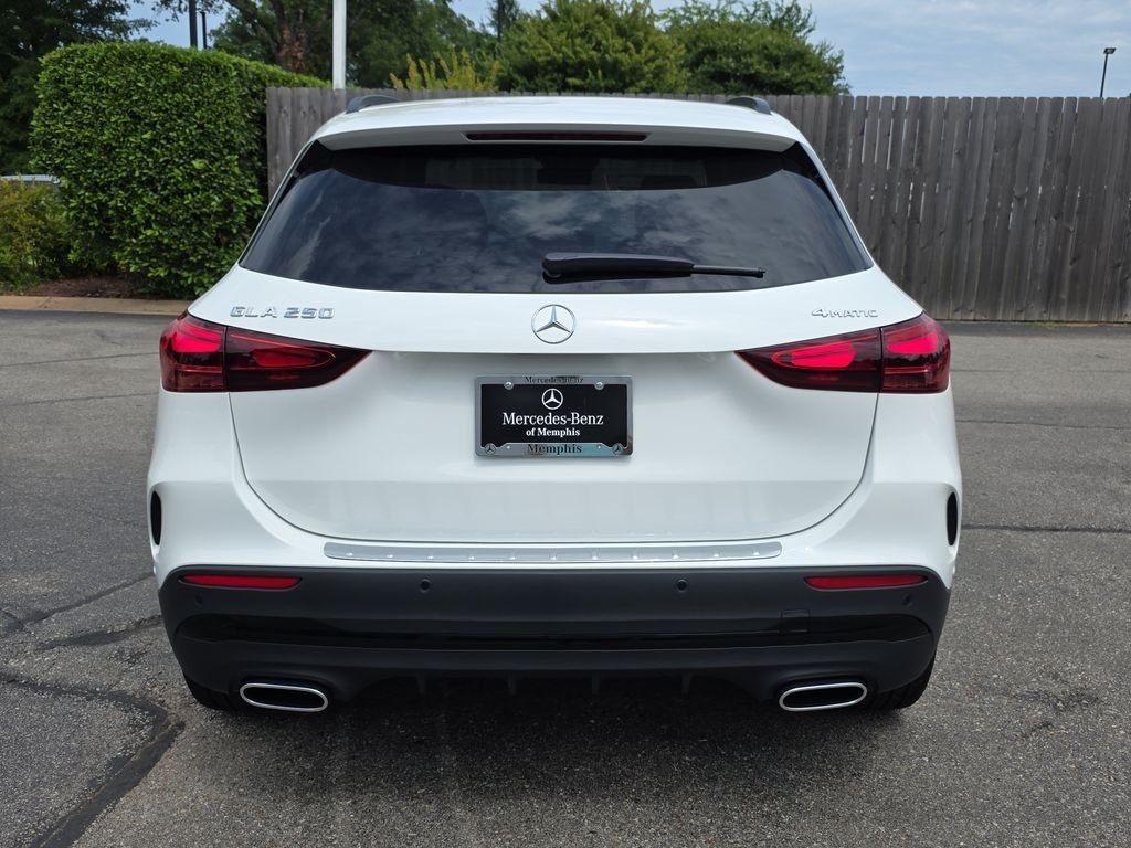 New 2026 White Mercedes-Benz GLA 250 image 4