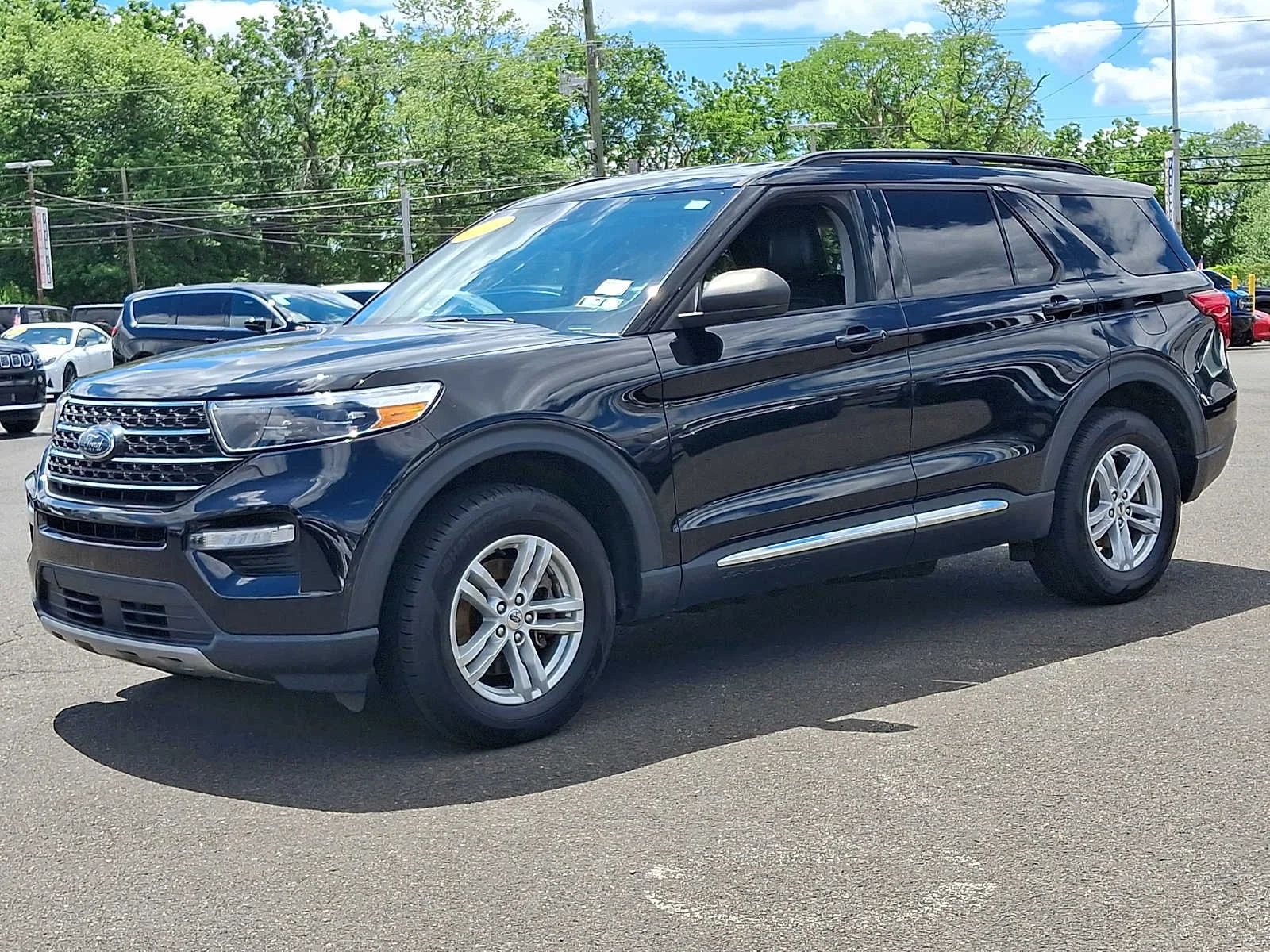Used 2021 Agate Black Metallic Ford XLT image 3