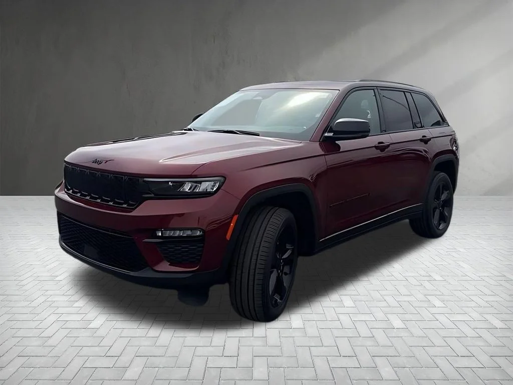 Used 2023 Red Jeep Limited image 3