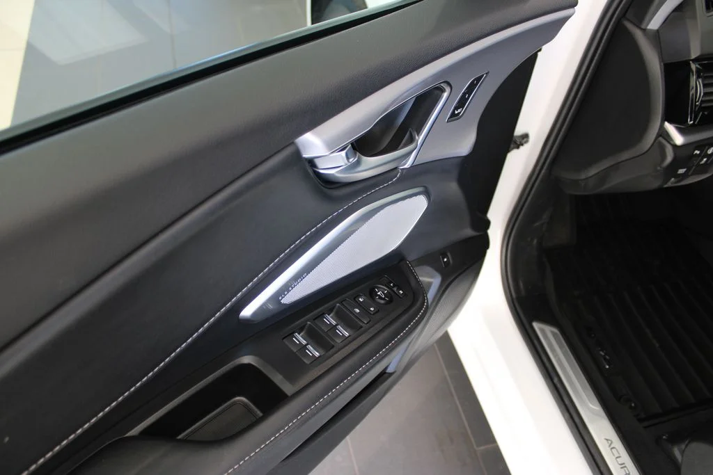 New 2026 Platinum White Pearl Acura Technology Package image 27
