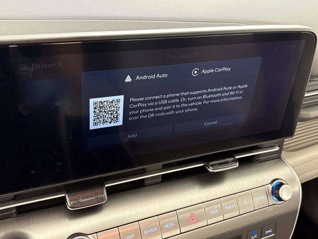 Used 2025 Gray Hyundai SEL image 33