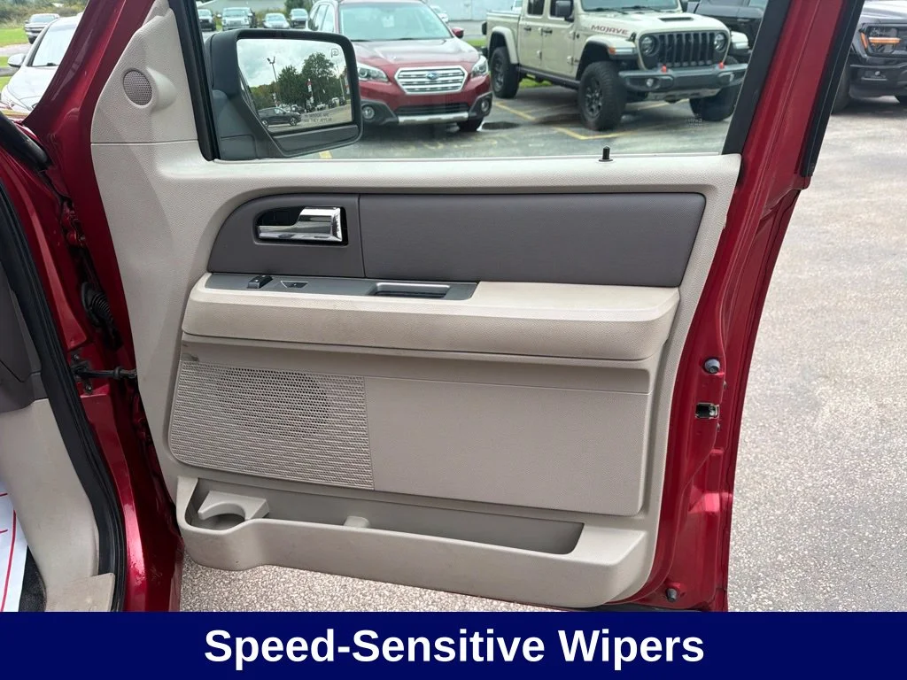 Used 2008  Ford SSV image 25