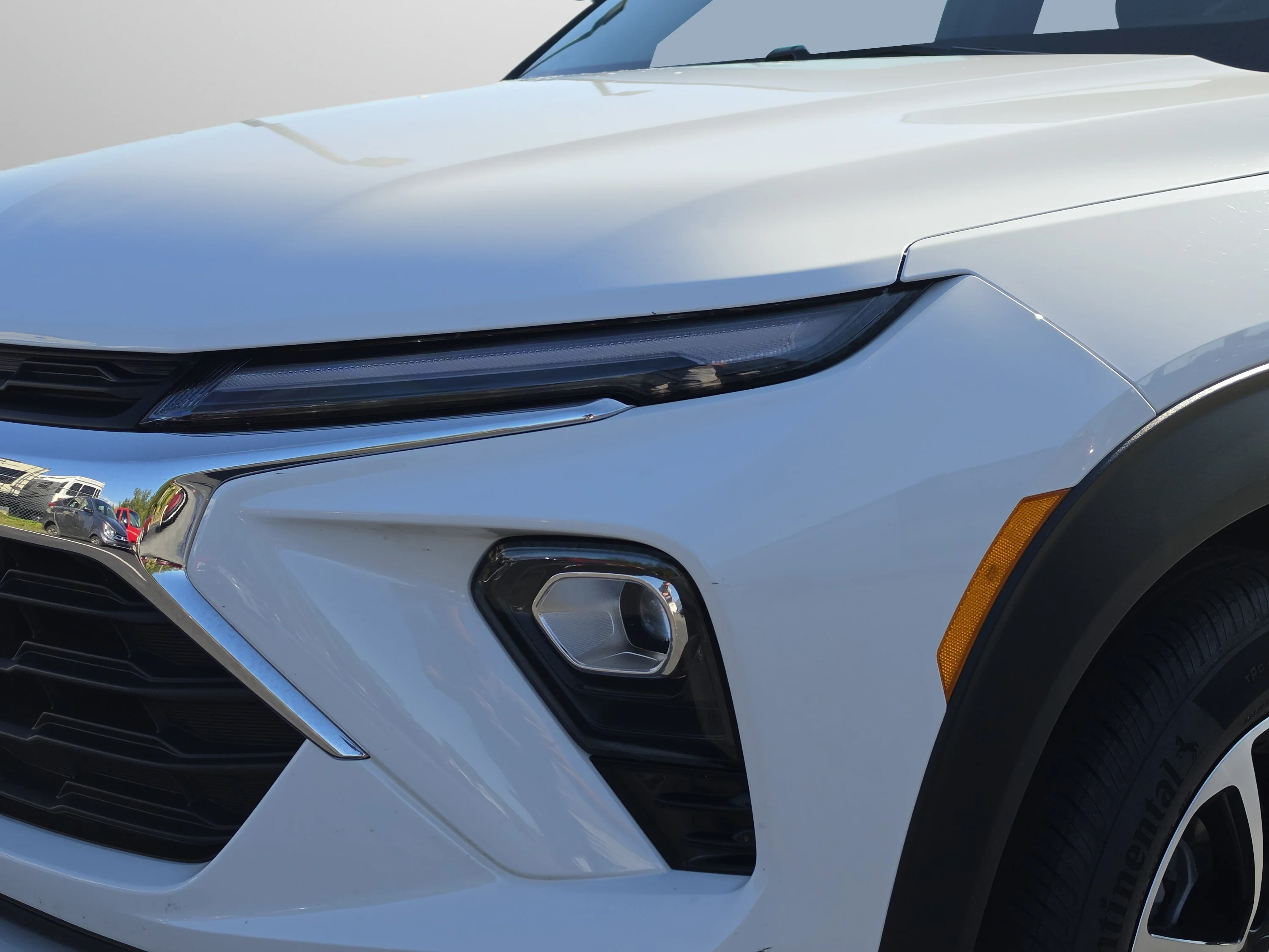 Used 2025 Summit White Chevrolet LT image 13