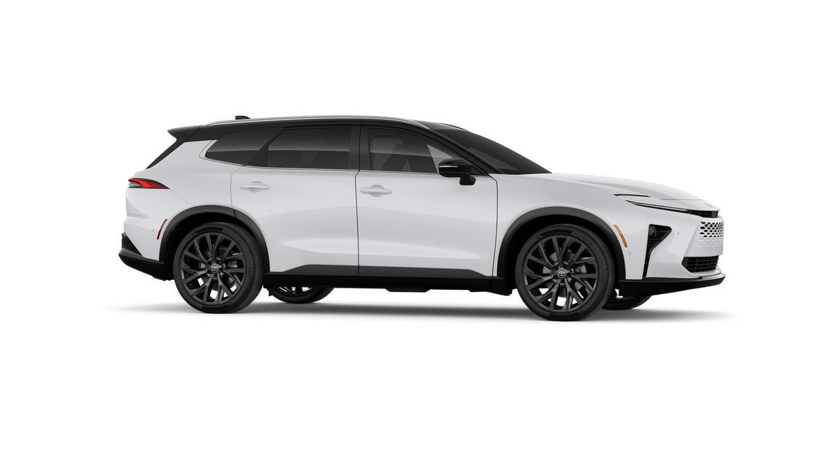New 2026 Oxygen White with Black roof Toyota Limited image 13