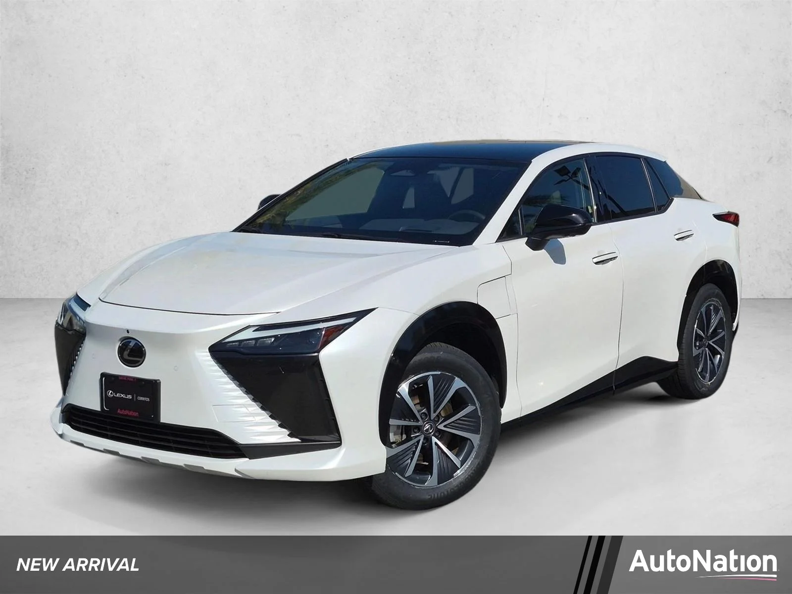 Used 2023 Eminent White Pearl Lexus RZ 450e Premium image 1