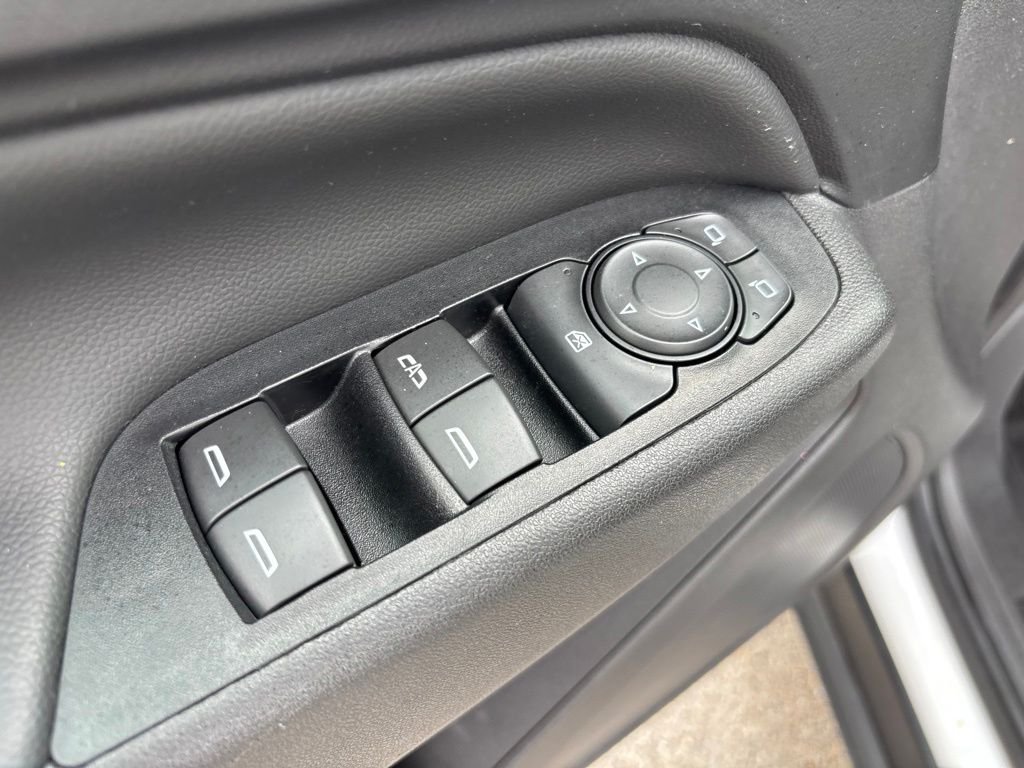 Used 2018 White Chevrolet LT image 16