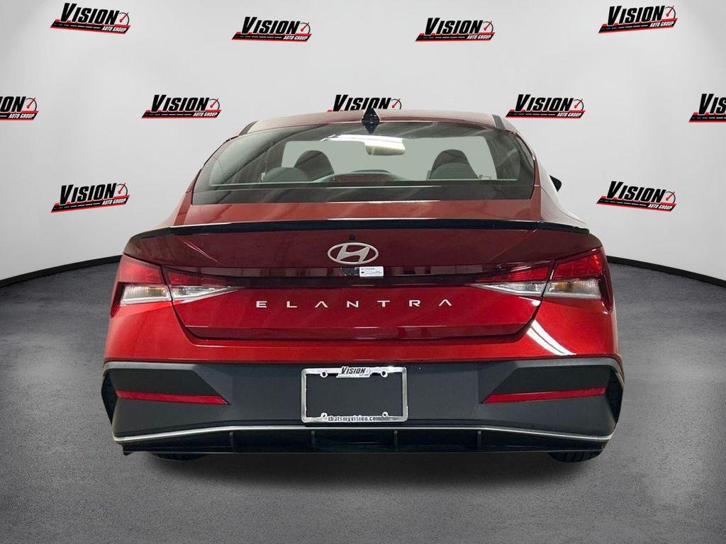 2025 Hyundai Elantra SEL - Photo 6