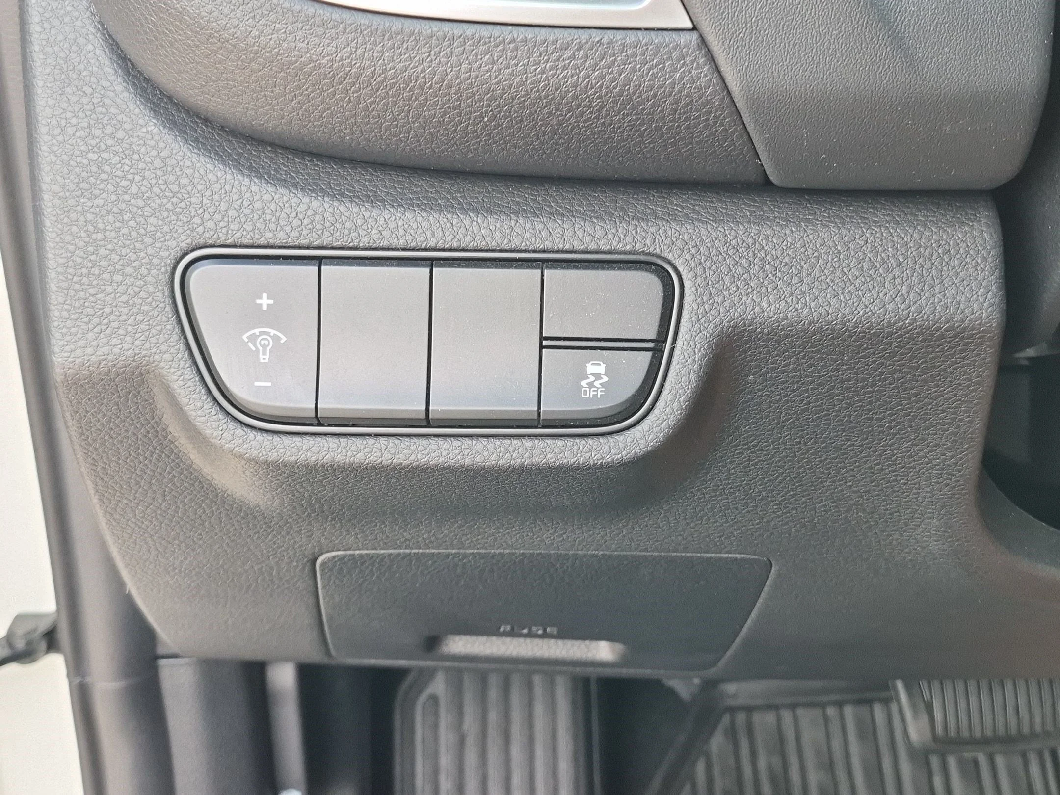 Used 2024 Clear White/Black Roof Kia SX image 24