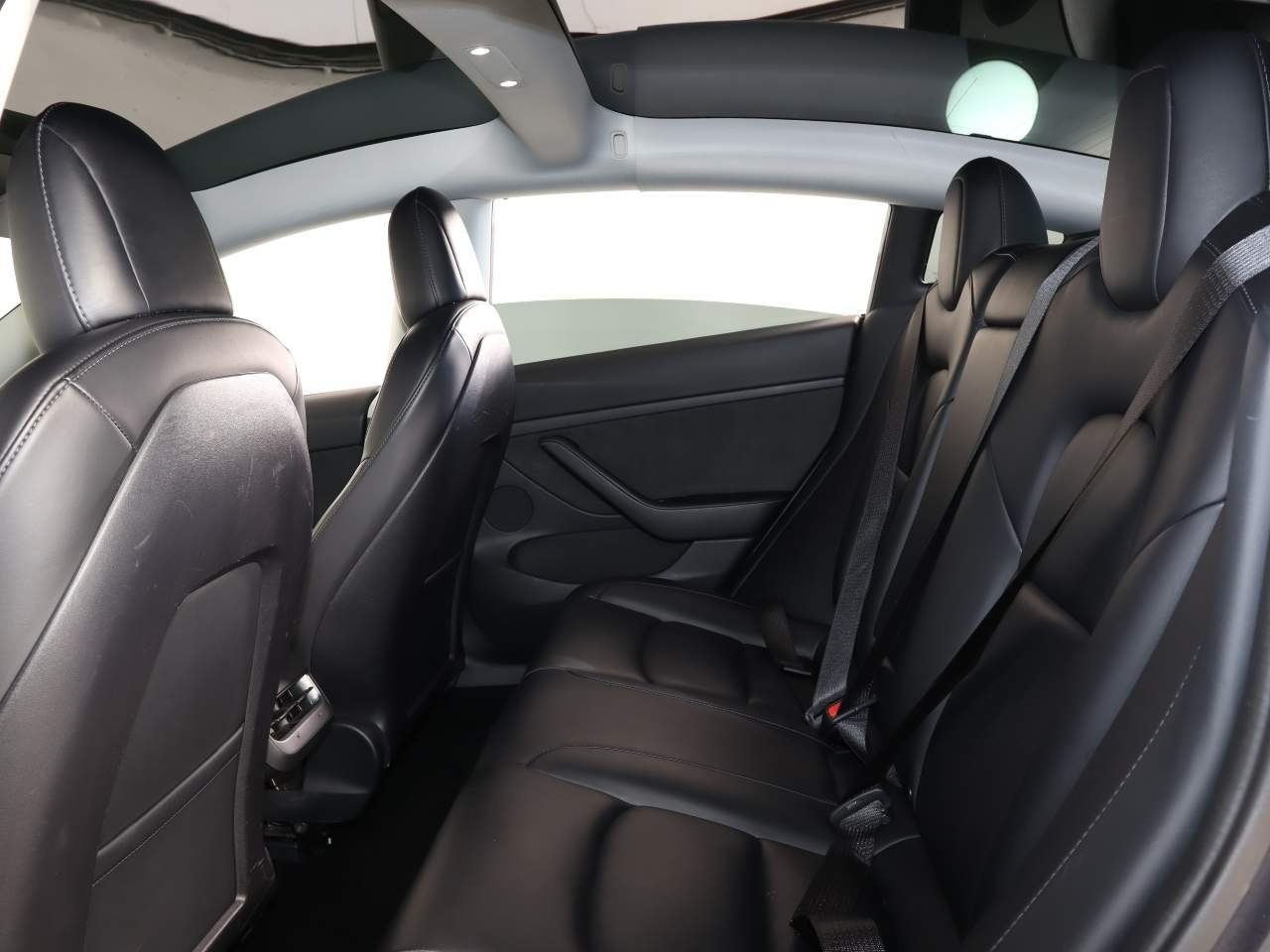 Used 2022 Blue Tesla Performance image 13