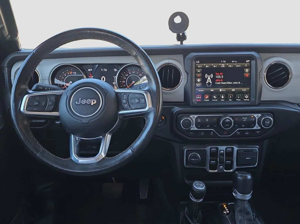Used 2022 Black Jeep Overland image 13
