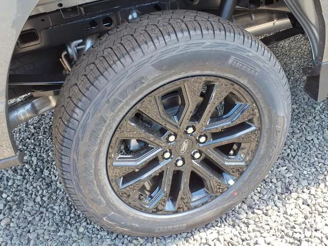 New 2026 Carbonized Gray Metallic Ford XLT image 6