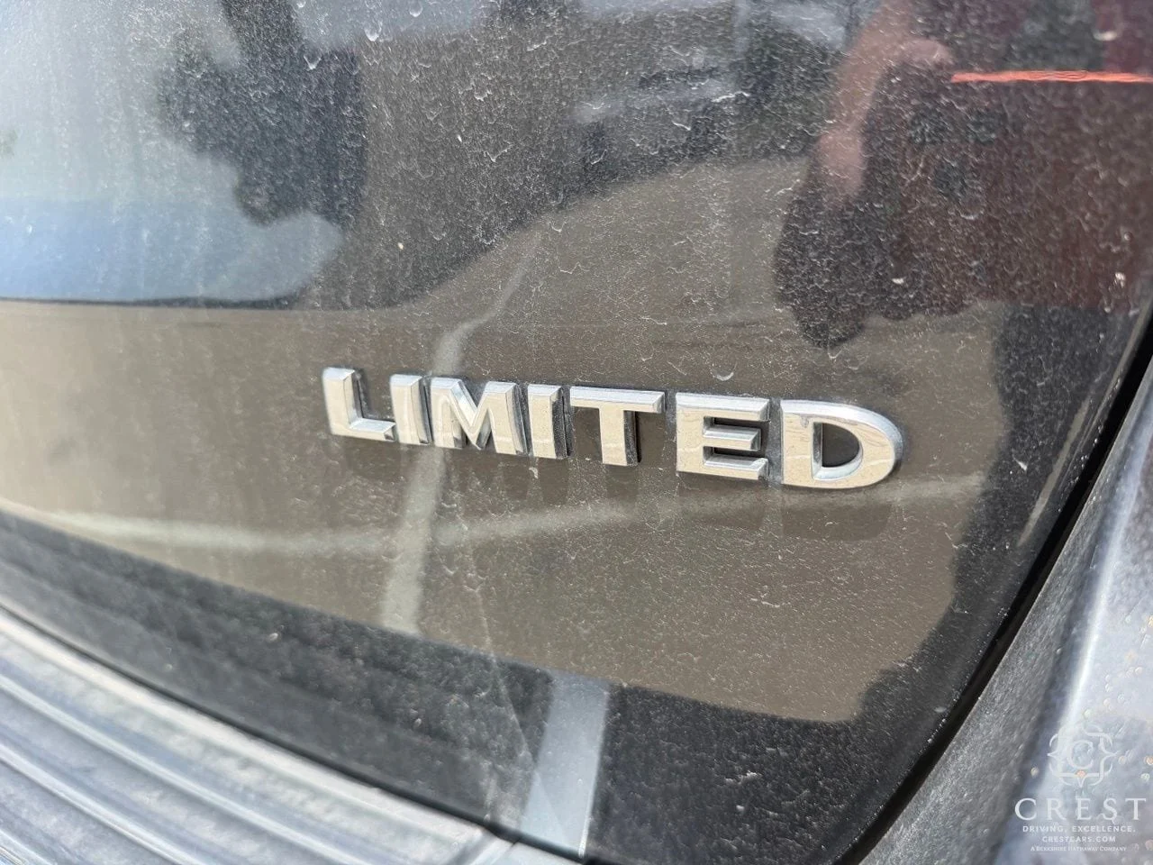 Used 2022 Diamond Black Crystal Pearlcoat Jeep Limited image 8