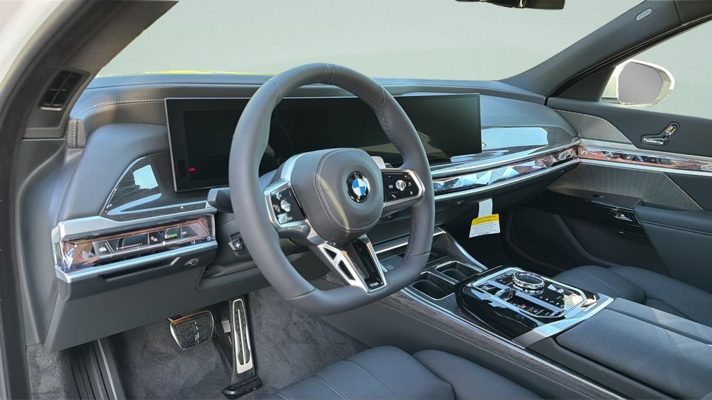 New 2026 Mineral White Metallic BMW 760i xDrive image 17