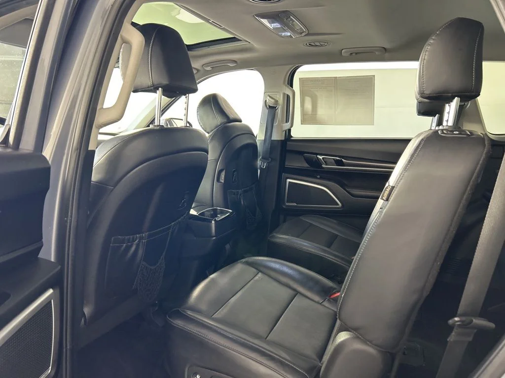 2024 Kia Telluride S - Photo 37