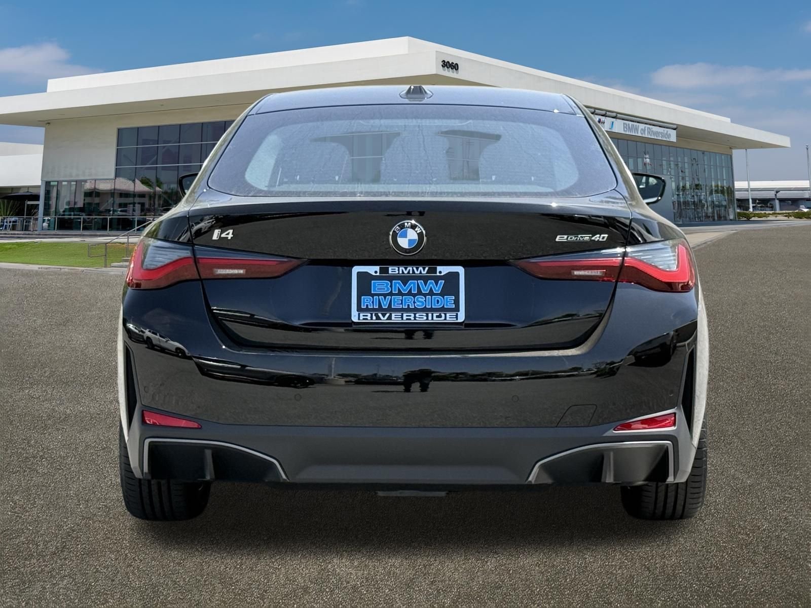 2026 BMW i4 40 - Photo 9