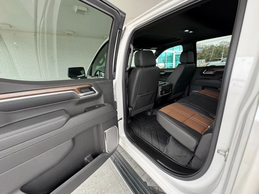 Used 2025 Beige Chevrolet High Country image 19