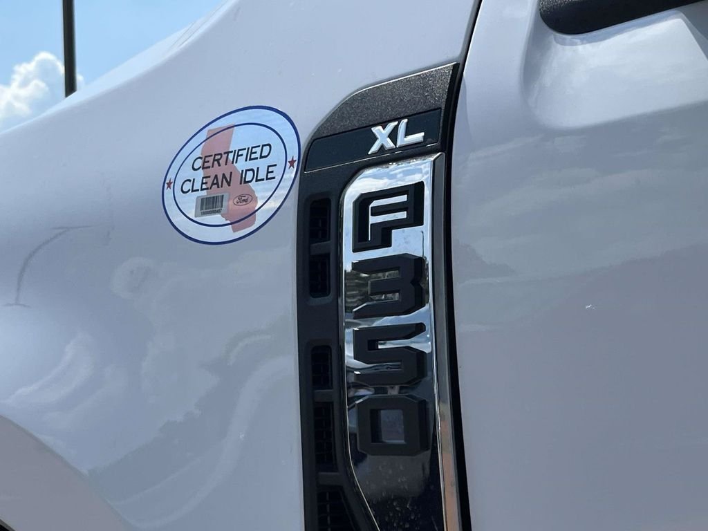 New 2026 Oxford White Ford F-350® XL image 7