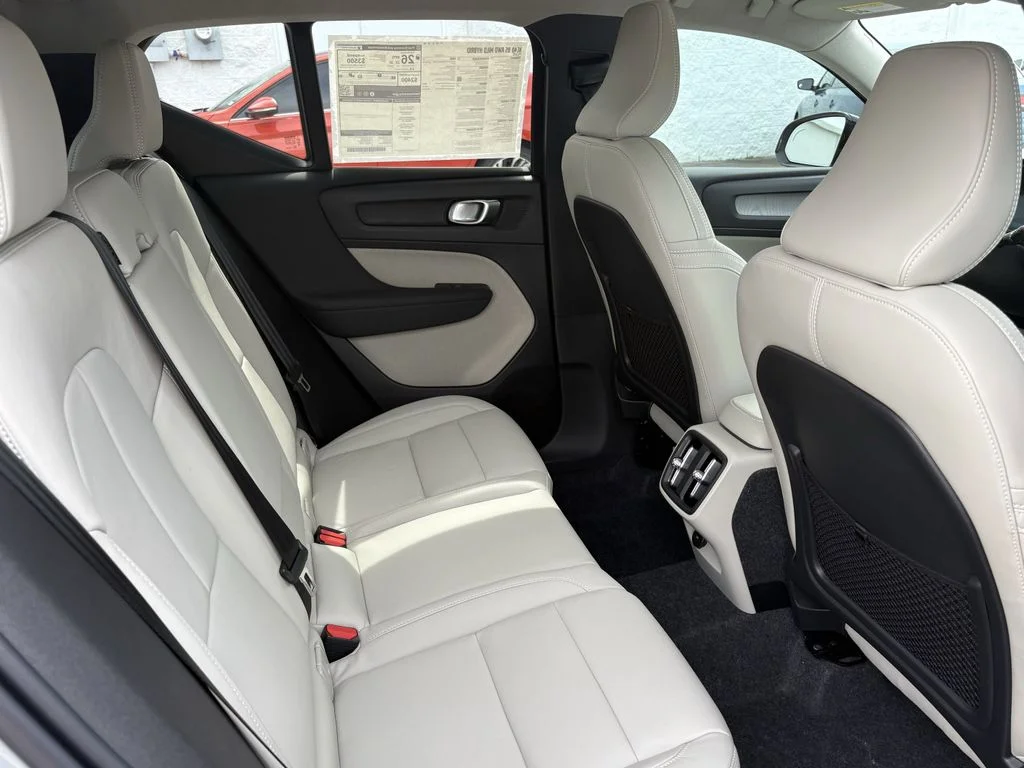New 2026 Vapour Grey Volvo Plus image 27