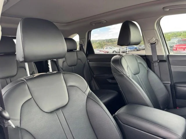 Used 2025 White Kia X-Line EX image 23