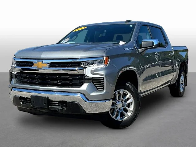 Used 2024 Gray Chevrolet LT image 3