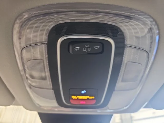 Used 2025 Black Hyundai SEL image 23