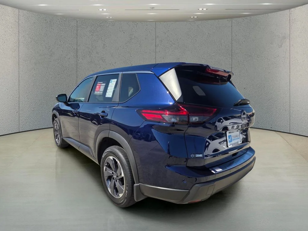Used 2026 Blue Nissan SV image 3