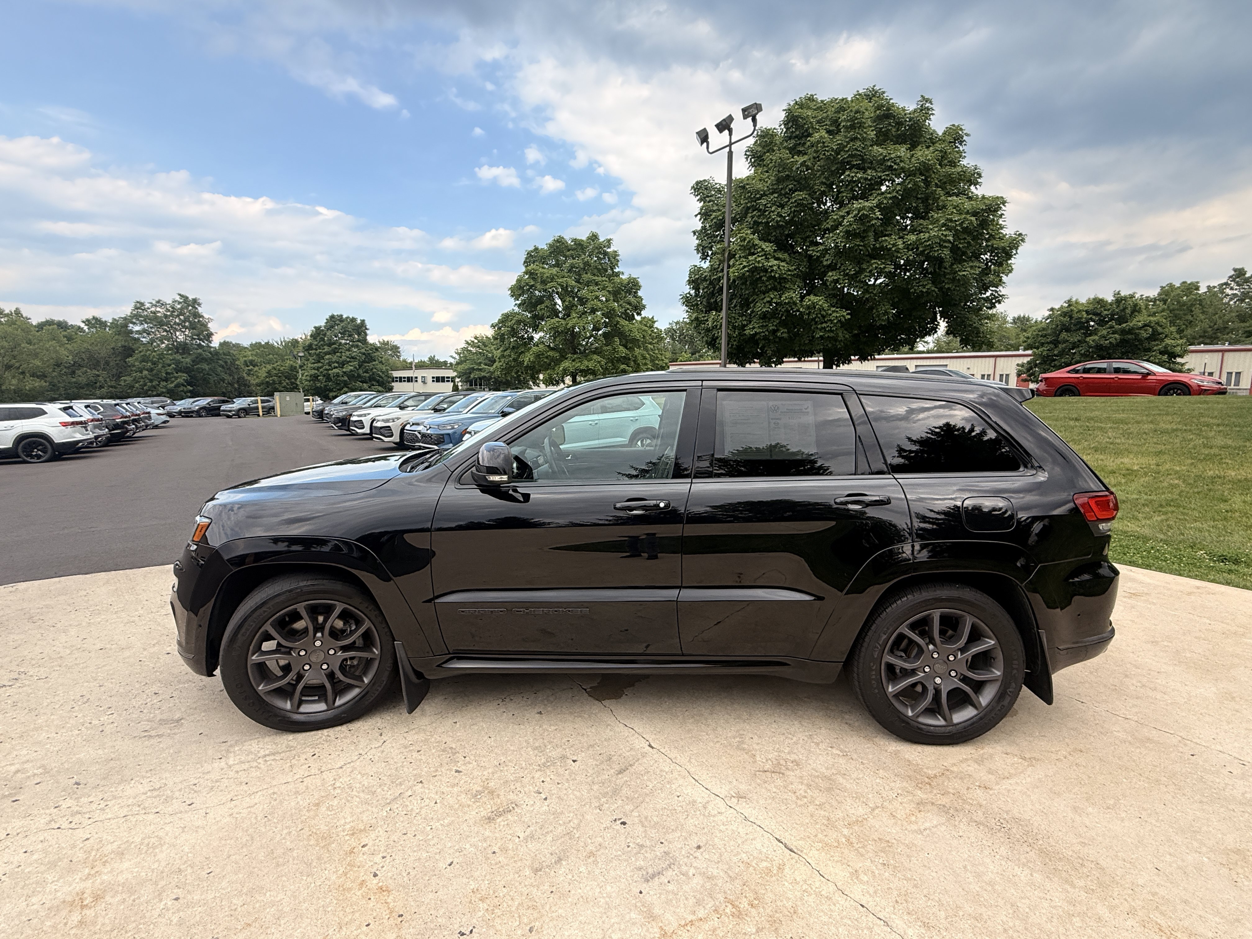 Used 2021 Diamond Black Crystal Pearlcoat Jeep High Altitude image 10