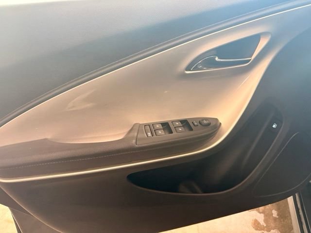 Used 2014 ASHEN GREY METALLIC Chevrolet STD image 10