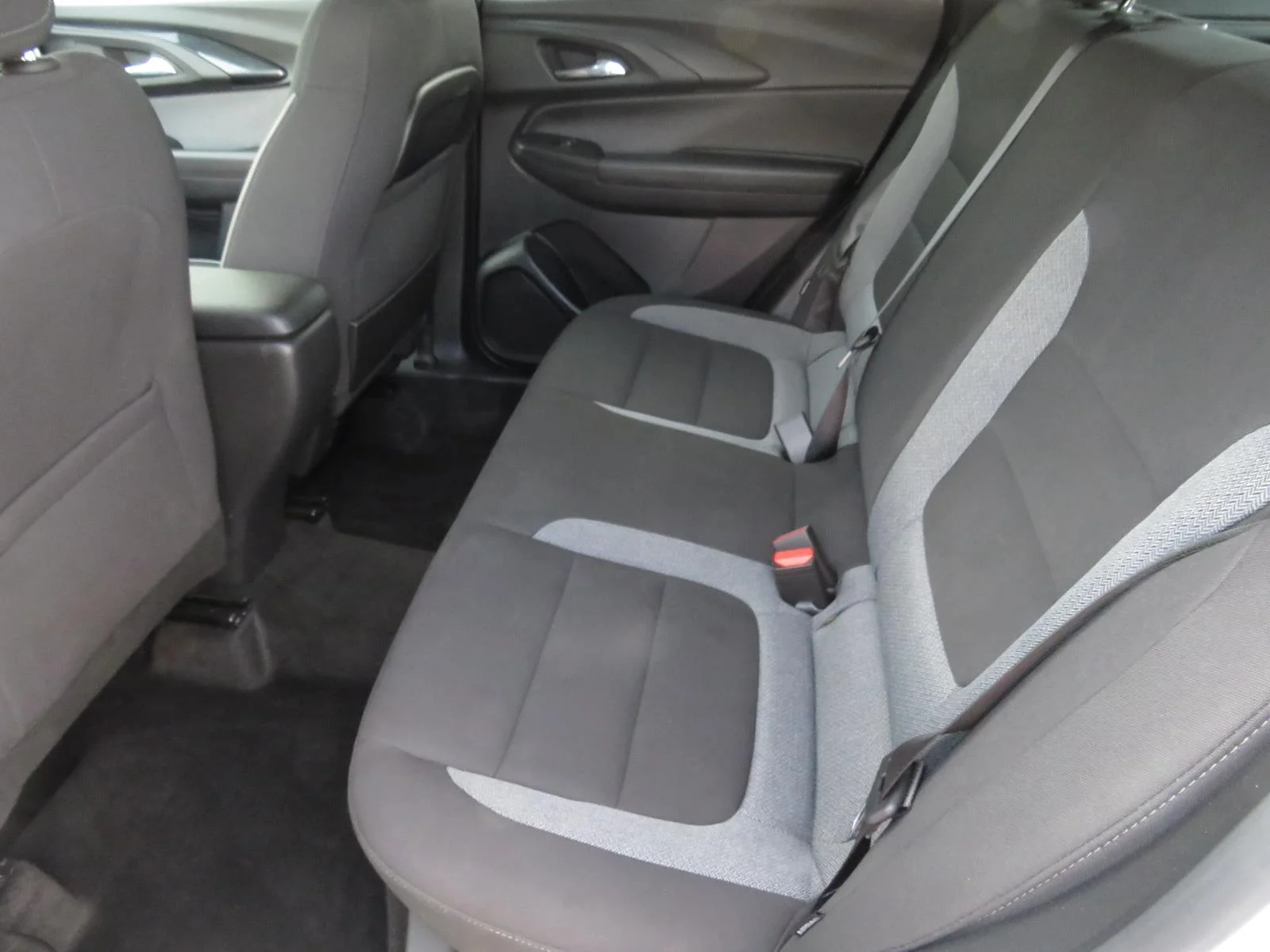 Used 2023 Summit White Chevrolet LS image 25