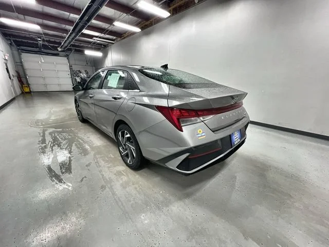 Certified Used 2024  Hyundai Limited image 6