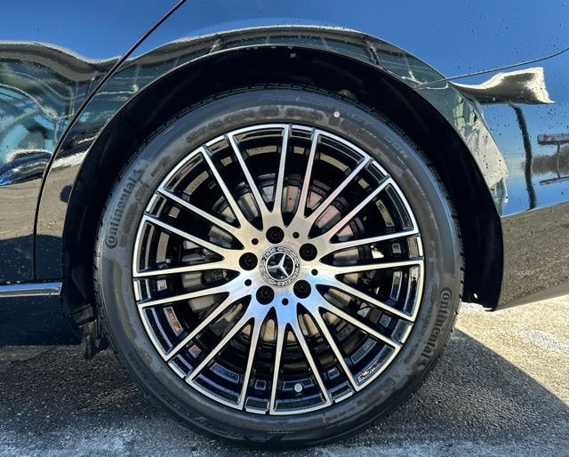 New 2026  Mercedes-Benz C 300 image 11