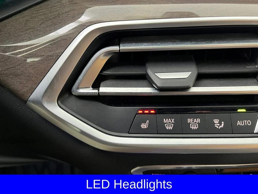 Used 2019 White BMW xDrive40i image 7