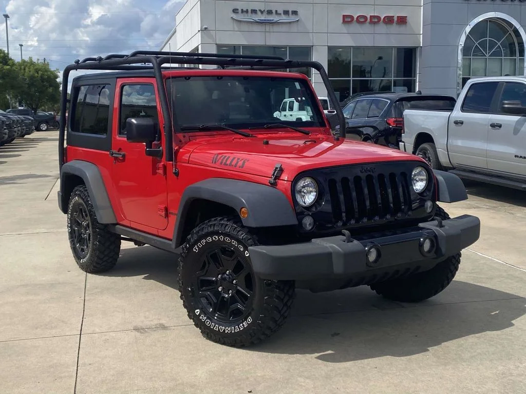 Used 2015 Red Jeep Sport image 33