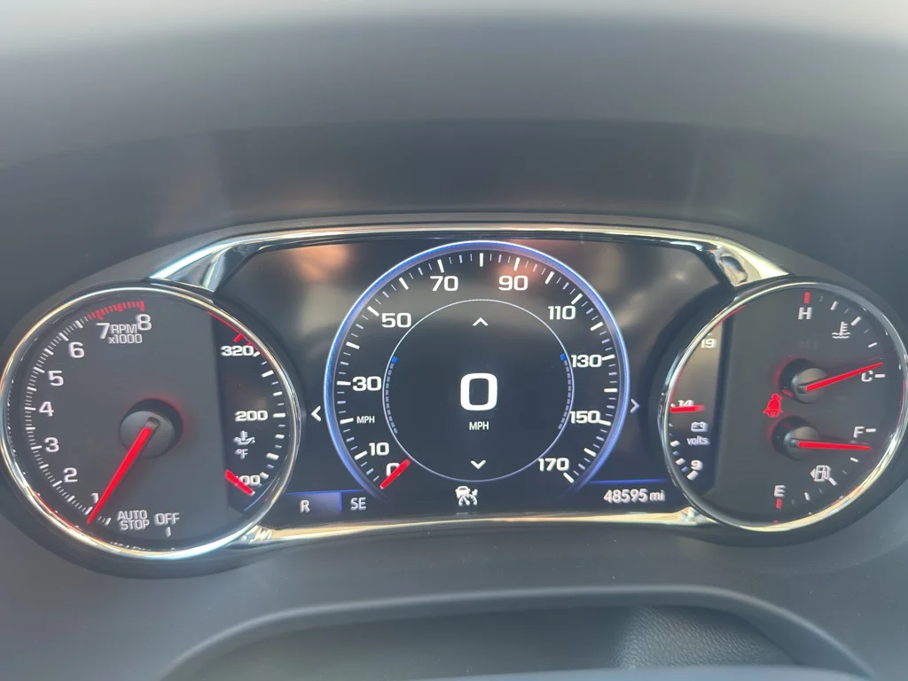 Used 2022 White Frost Tricoat GMC Denali image 30