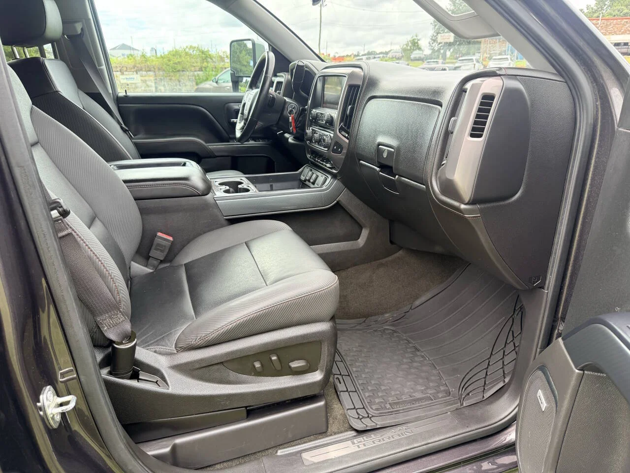 Used 2015 Gray GMC SLT 4x4 4dr Crew Cab 5.8 ft. SB image 26