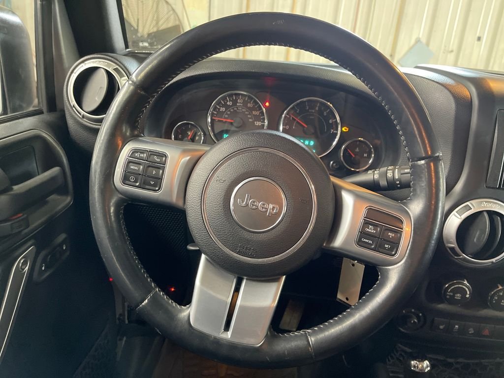 Used 2015 Silver Jeep Unlimited Rubicon image 20