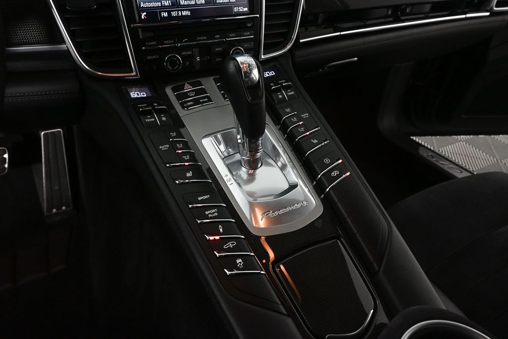 Used 2015  Porsche GTS image 14