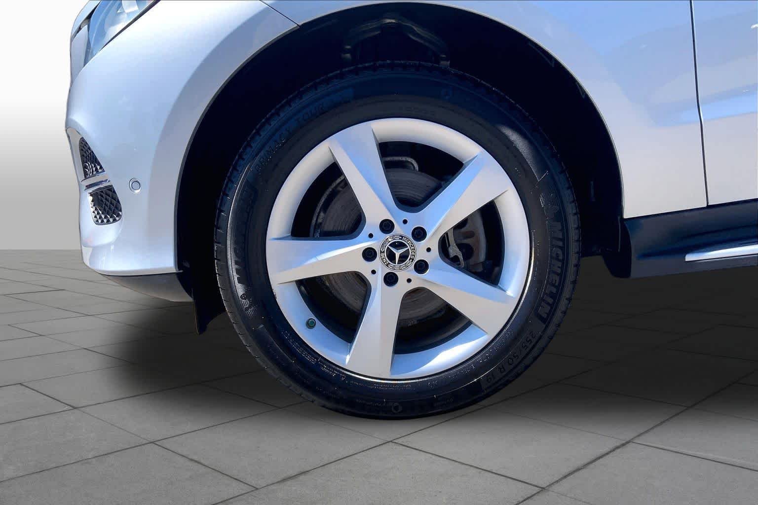 Used 2018 Iridium Silver Metallic Mercedes-Benz GLE 350 image 11