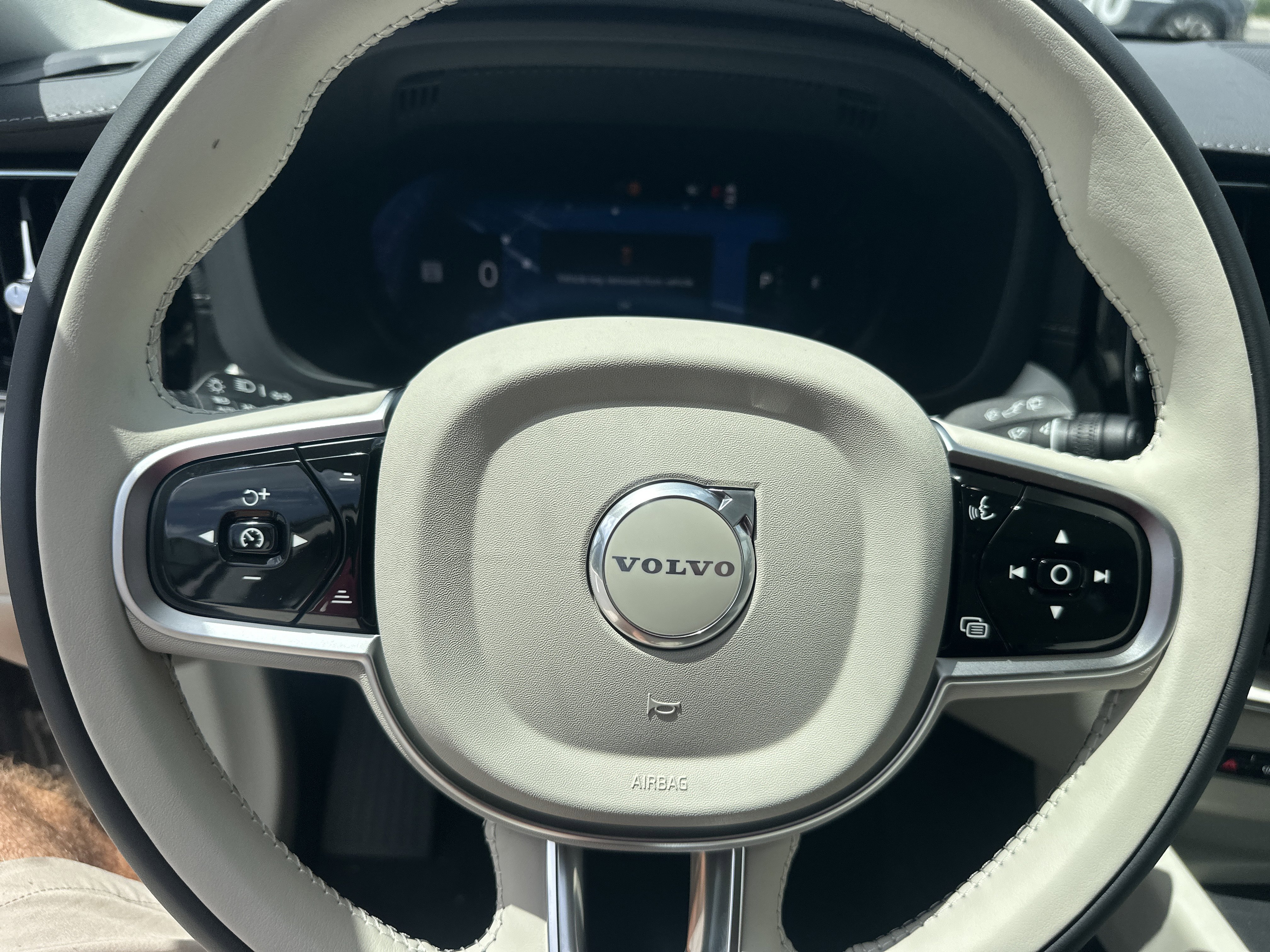 New 2026  Volvo Ultra image 19