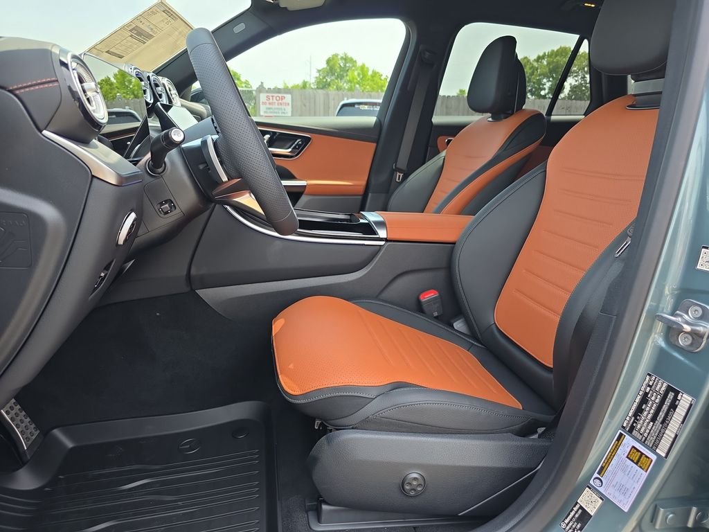 New 2026 Silver Mercedes-Benz GLC 300 image 10