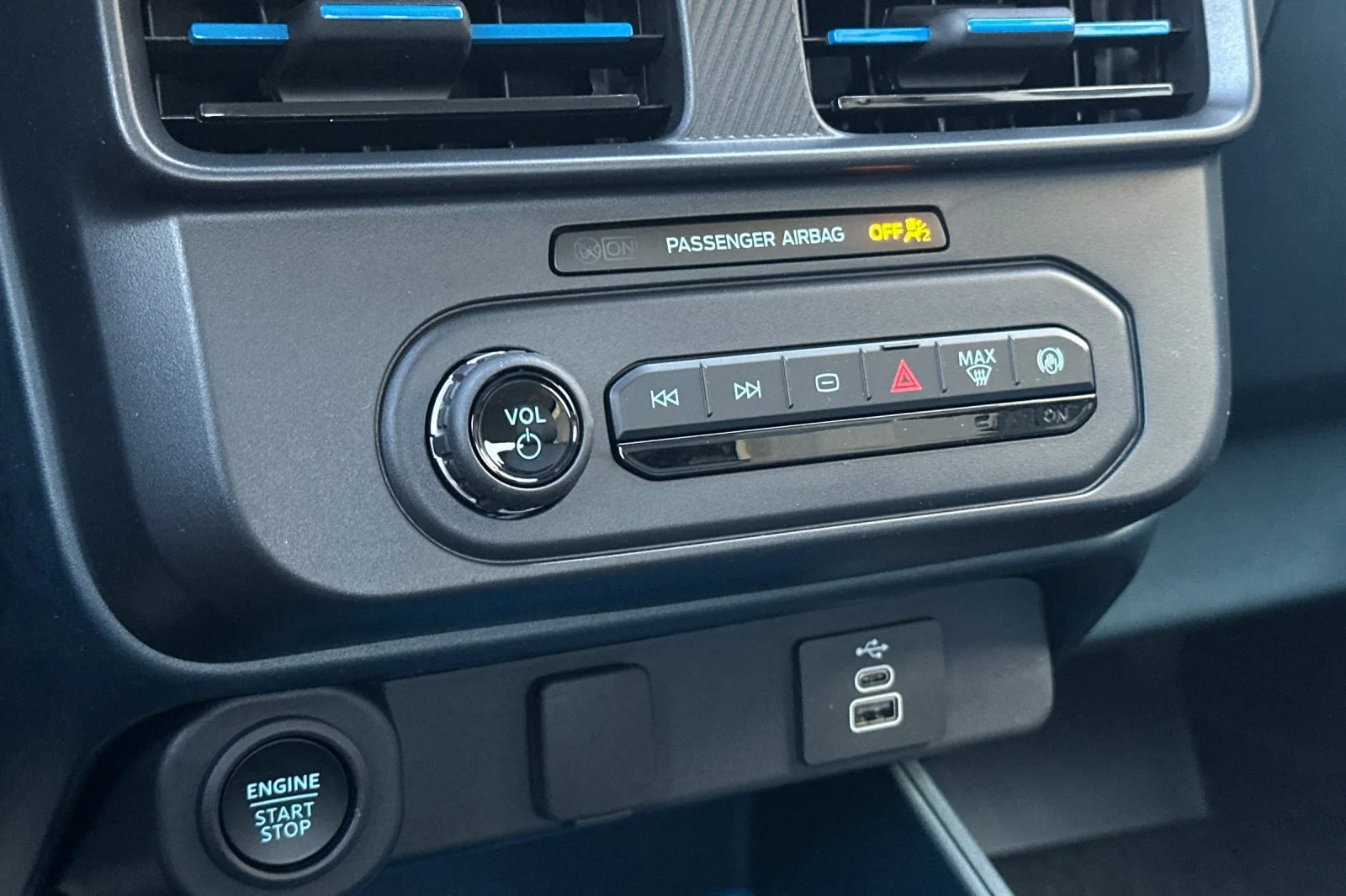 New 2026 Carbonized Gray Metallic Ford XLT image 18