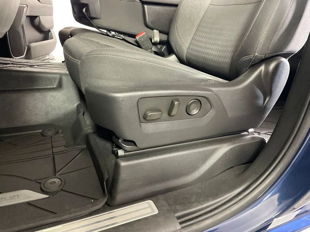 Used 2023 Blue Metallic Chevrolet RST image 12