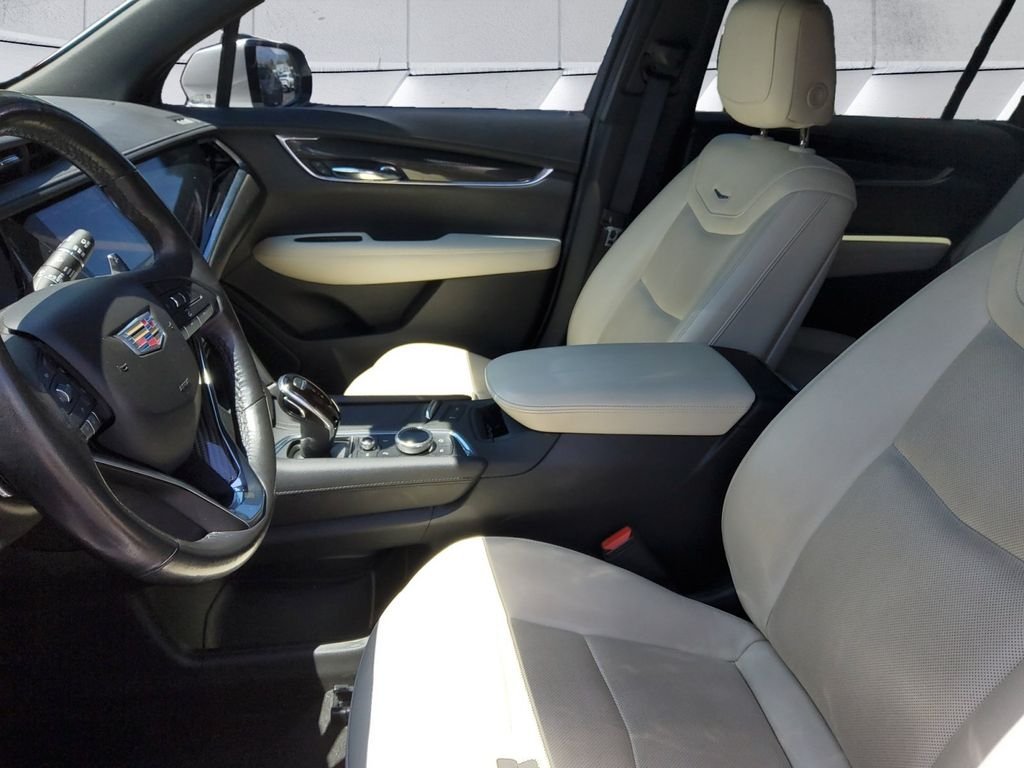 Used 2021 White Cadillac Sport image 7