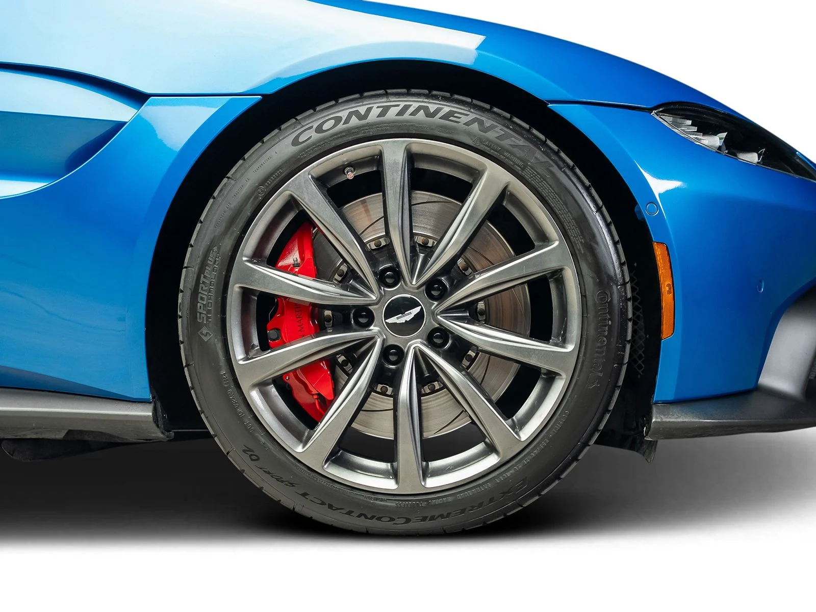 Used 2020 Blue Aston Martin Base image 30