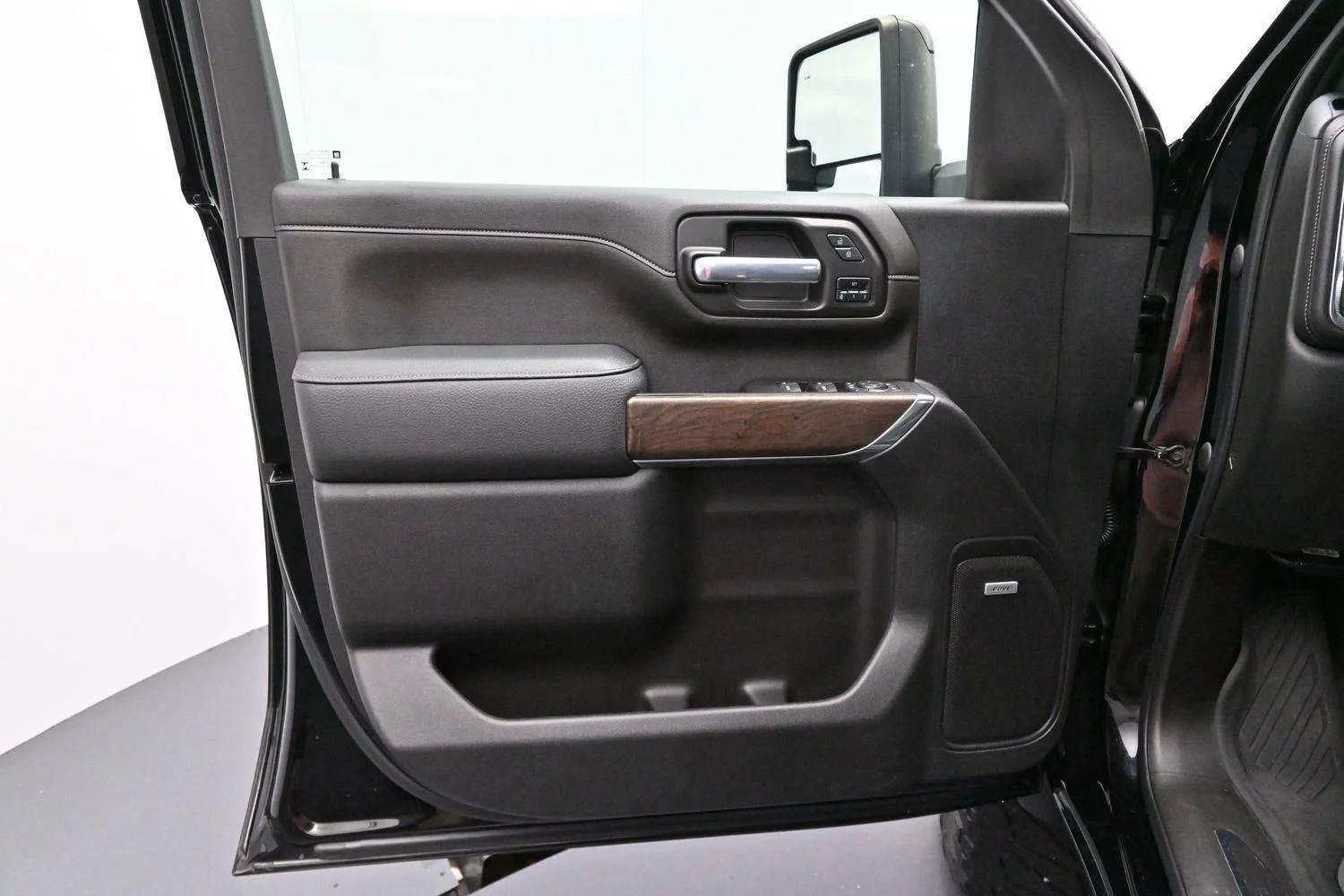 Used 2021 Onyx Black GMC Denali image 10