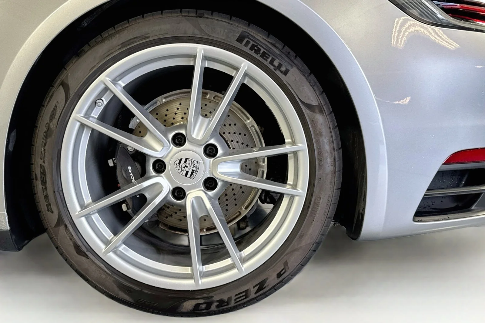 Used 2020 Gt Silver Metallic Porsche Carrera image 17